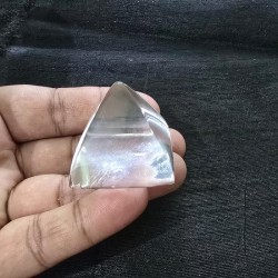 Vastu Crystal Pyramid – Natural Stone Energy Enhancer